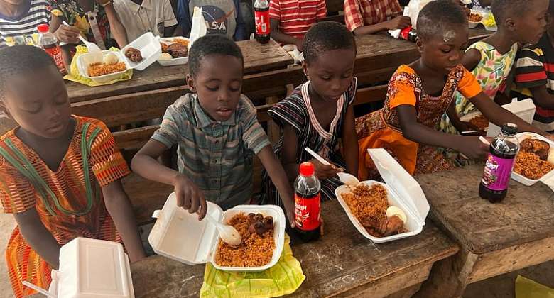 CEO of First Klass Shipping Specialist UK visits Graceland needy childcare; pledges&nbsp;support