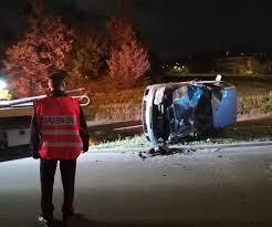 Accident in Scandiano (Reggio Emilia), the car overturns: you miraculously save four young&nbsp;people