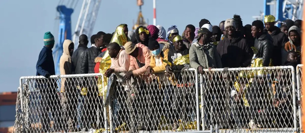 Italy: New law curtails migrants’&nbsp;rights