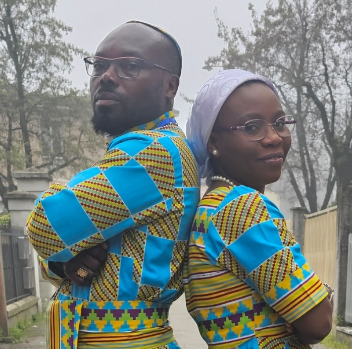 WHO IS A&nbsp;LEADER