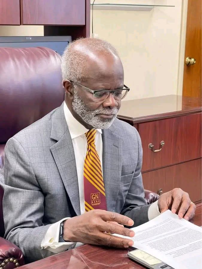 𝗗𝗿. 𝗣𝗮𝗮𝗽𝗮 𝗞𝘄𝗲𝘀𝗶&nbsp;𝗡𝗱𝘂𝗼𝗺